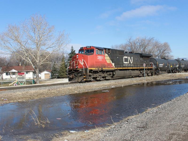 CN 2651 and train 532 in Winnipeg