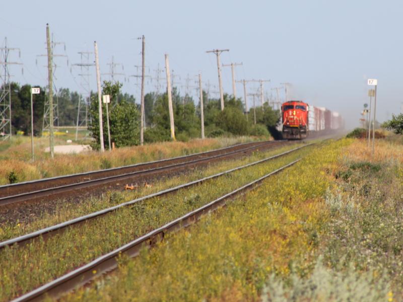 CN 5763 near Diamond