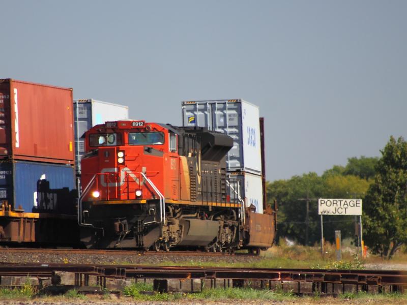 CN 8912 at Portage Junction in Winnipeg