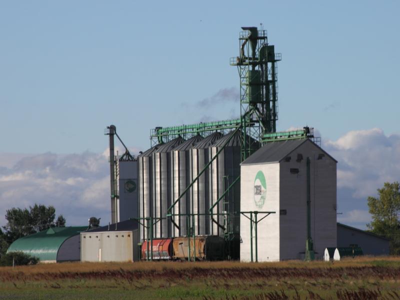 Cargill elevator in Rowatt