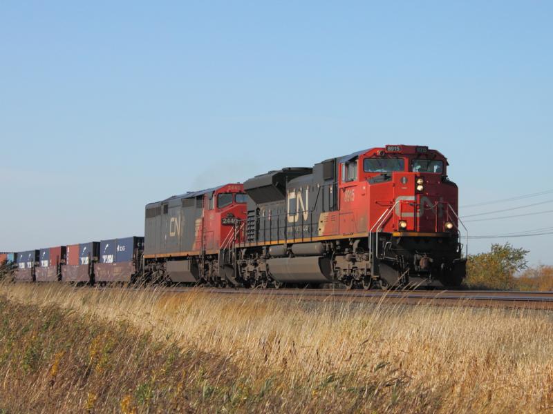 CN 8915 in Winnipeg