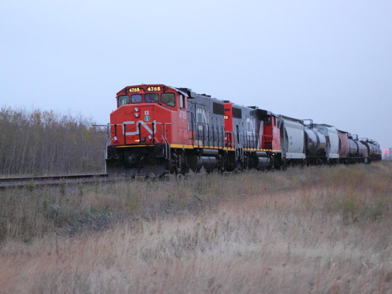 CN 4765 on train 545 in Winnipeg