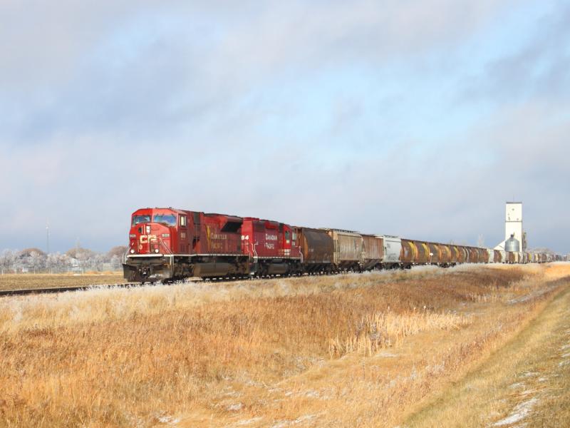 CP 9109 leaving La Salle Manitoba