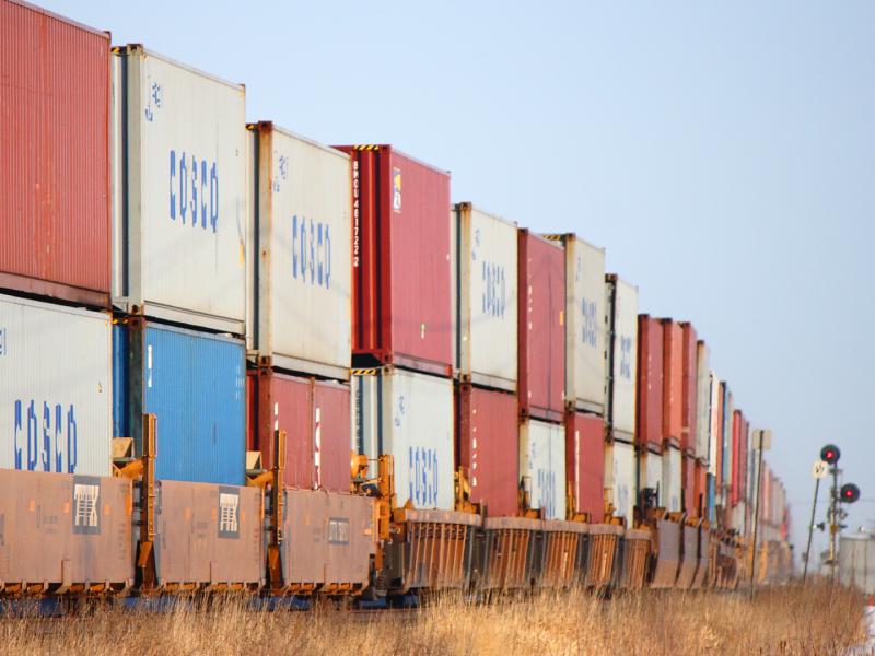 Containers on CN train 199