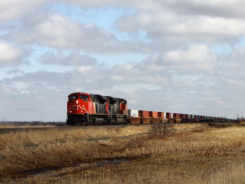 CN 8856 leaving Winnipeg