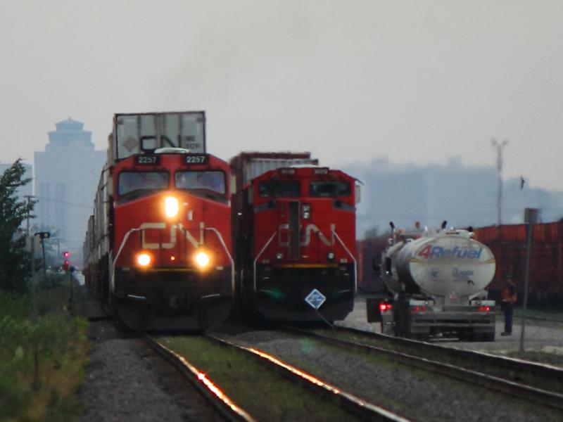 CN 2257 passes CN 8899 in Winnipeg