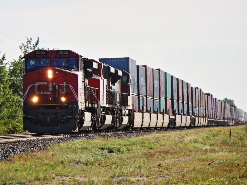 CN 2555 in Winnipeg