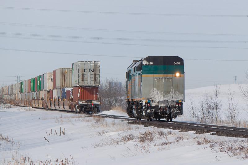 VIA 6446 detached from the CN train