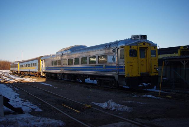 RDCs 6200 and 6122 and coach 5122 at IRSI in Moncton