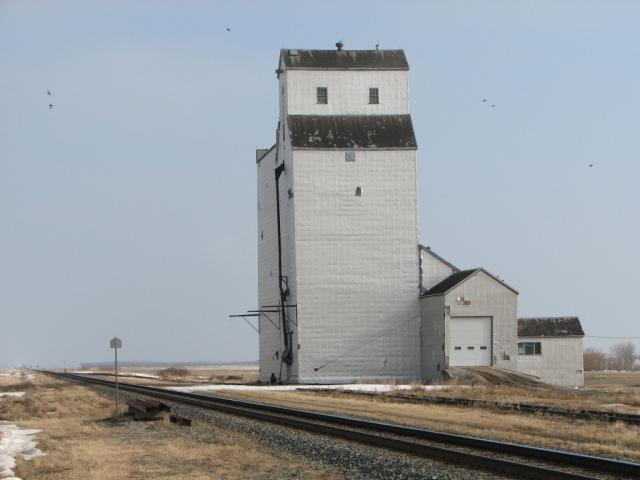 Meadows grain elevator, Manitoba