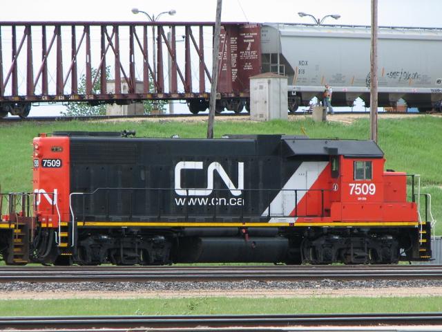 http://www.traingeek.ca/gallery2/d/8929-2/7509-winnipeg-20100529.jpg