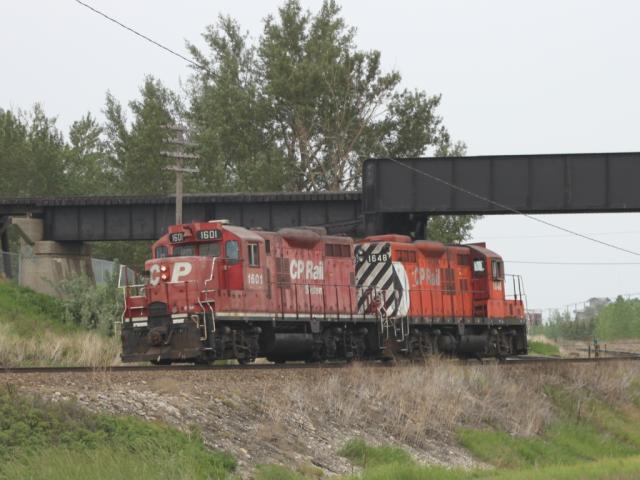 CP 1601 and 1648 in Calgary, AB