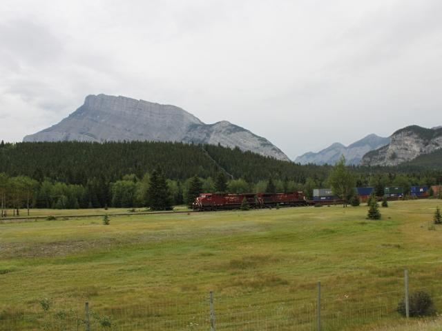 CP 9559 in Banff