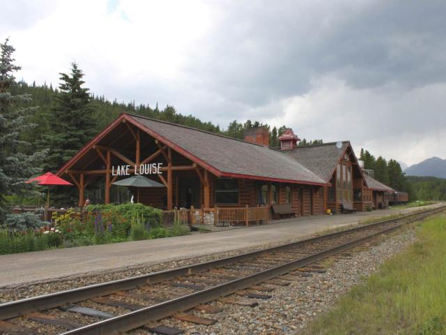 Lake Louise Station