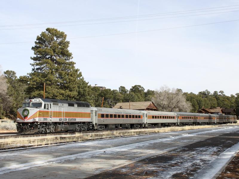 Grand Canyon train